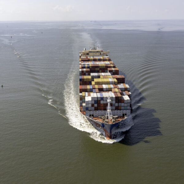 Sustainable Solutions and Smart Tech Define the Future of Cross-Border Shipping